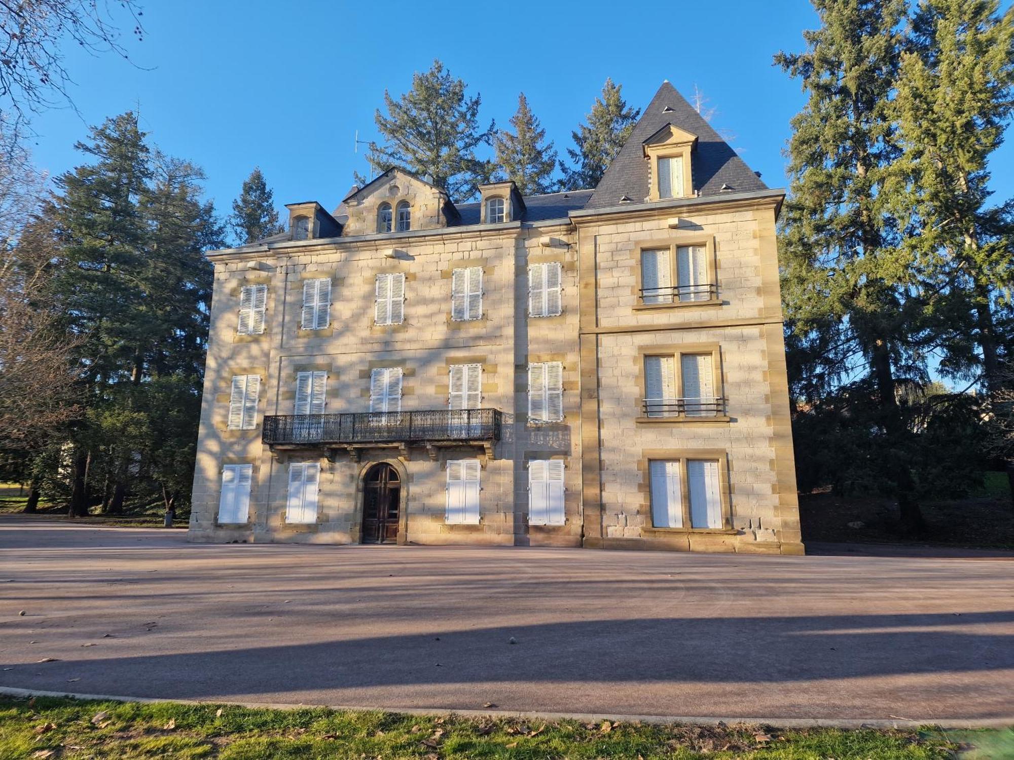 Chateau De Serignac Apartamento Malemort Exterior foto