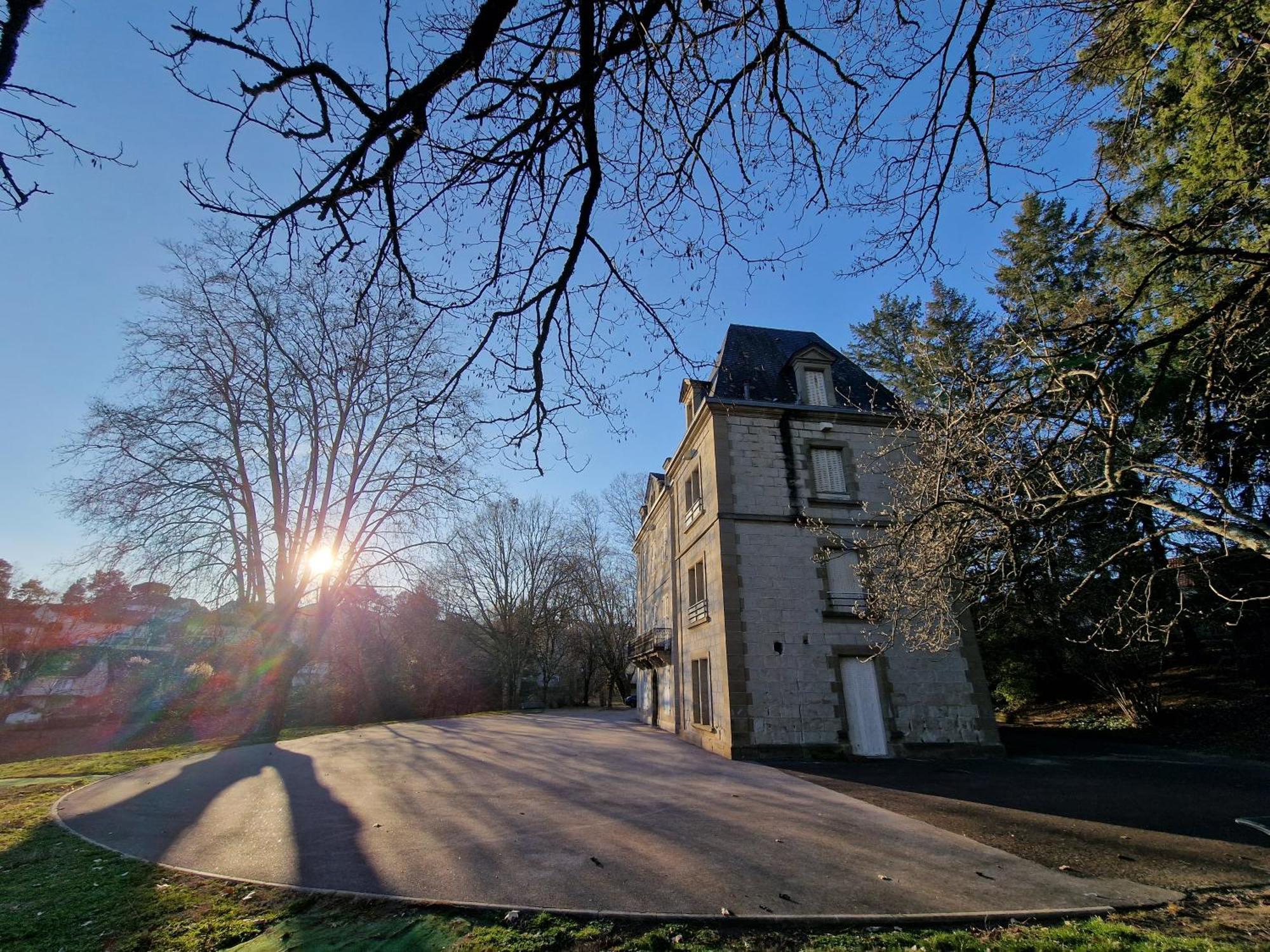 Chateau De Serignac Apartamento Malemort Exterior foto